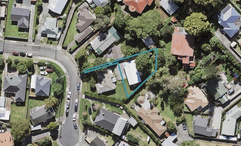 9A Abel Tasman Avenue, Henderson, Auckland - Carousel 1
