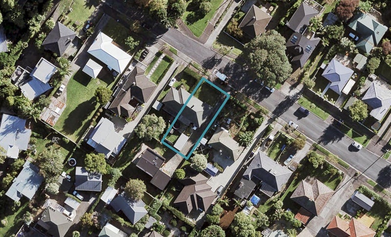 74 Alverston Street, Waterview, Auckland - Carousel 1