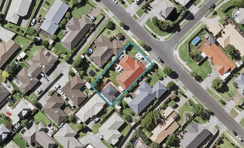 40 West Fairway, Golflands, Auckland - Carousel 1