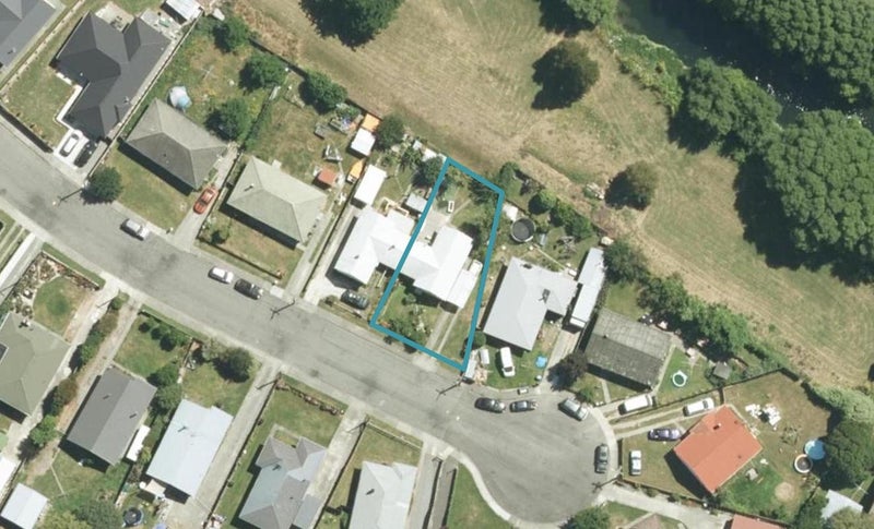 8 Henderson Street, Riversdale, Blenheim - Carousel 1