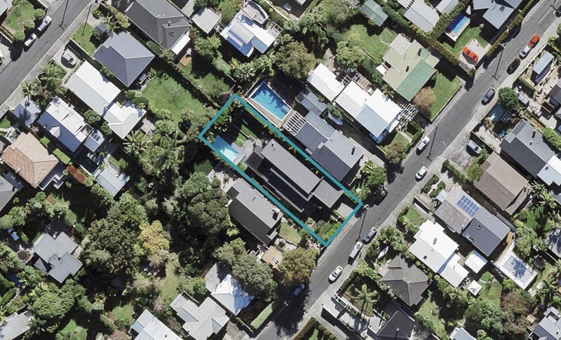 20 Livingstone Street, Westmere, Auckland - Carousel 1