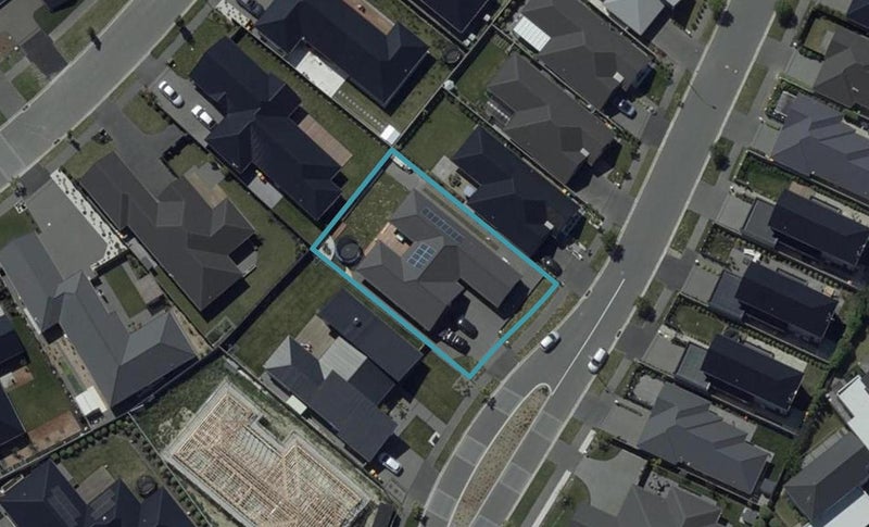 15 Bronco Drive, Aidanfield, Christchurch - Carousel 1