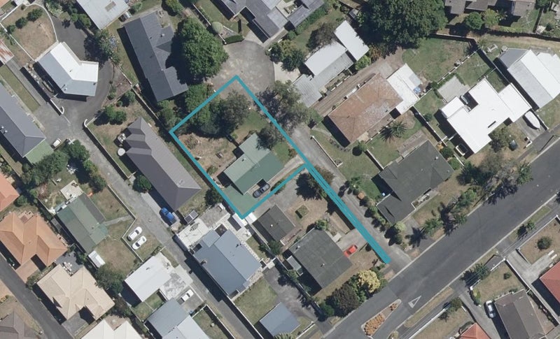 18A Storey Avenue, Forest Lake, Hamilton - Carousel 1