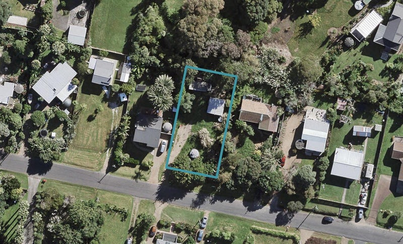16 Manuka Road, Oneroa, Waiheke Island - Carousel 1