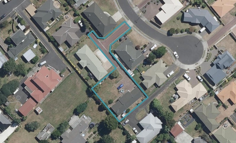 10 Mews Place, Forest Lake, Hamilton - Carousel 1