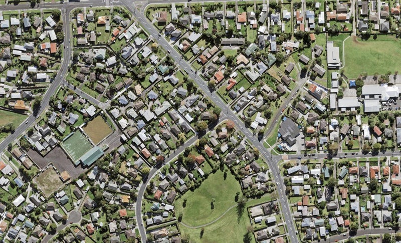 124 Kervil Avenue, TE ATATU PENINSULA, AUCKLAND - Carousel 1