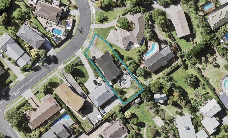 11A Pickwick Parade, Mellons Bay, Auckland - Carousel 1