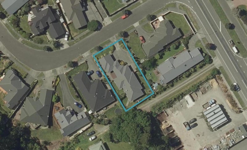 3 La Lena Grove, Fitzherbert, Palmerston North - Carousel 1