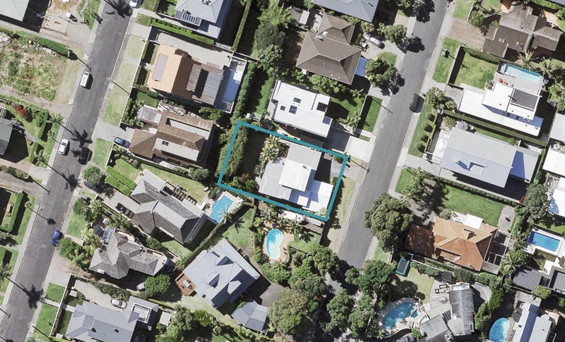 18 Muritai Road, Milford, Auckland - Carousel 1