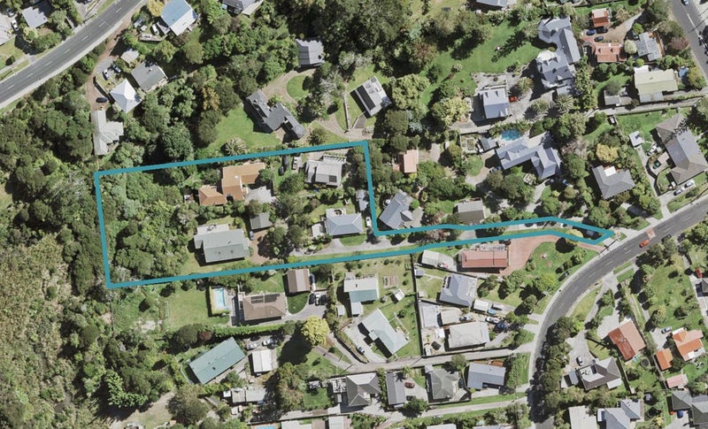 2/5A Konini Road, Titirangi, Auckland - Carousel 1