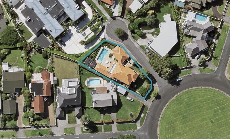 2 Huriaro Place, Orakei, Auckland - Carousel 1