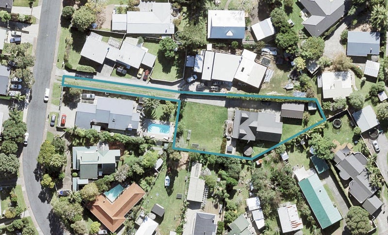71 The Circle, Manly, Whangaparaoa - Carousel 1