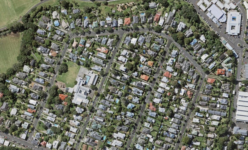 24A Russell Street, Stanley Point, Auckland - Carousel 1
