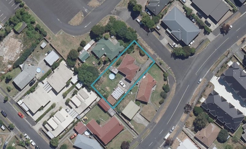 3 Baffles Crescent, Silverdale, Hamilton - Carousel 1