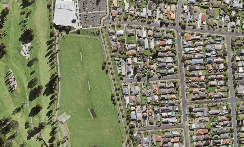 1/11 Rustic Avenue, Hillsborough, Auckland - Carousel 1