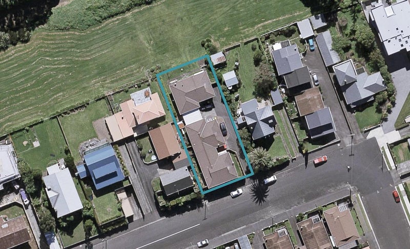 3/8 Birdwood Avenue, Moturoa, New Plymouth - Carousel 1