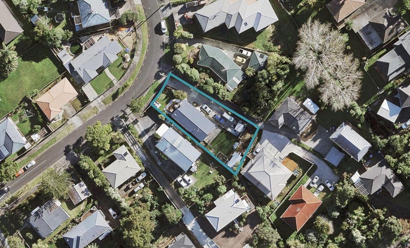 1/11 St Peters Street, Northcote, Auckland - Carousel 1