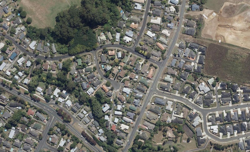 9 Homestead Place, Glenview, Hamilton - Carousel 1