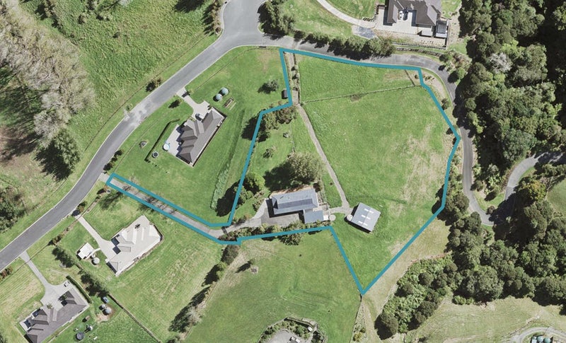 27 Judge Richardson Drive, Papakura - Carousel 1