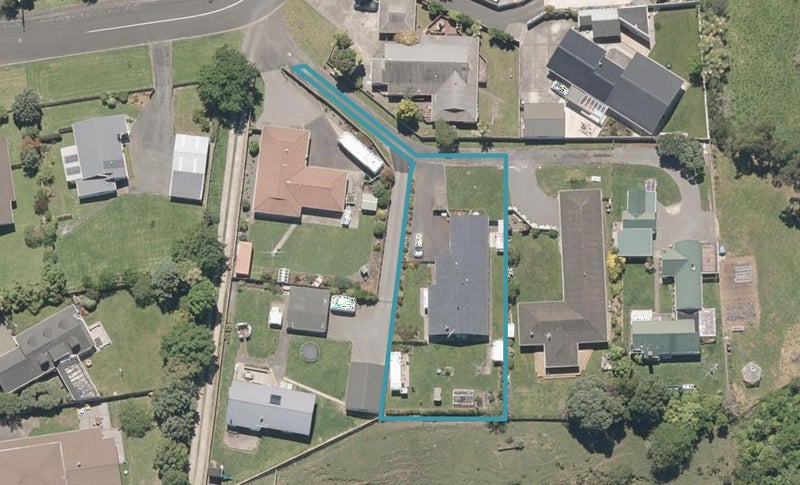 15 Burtts Road, Durie Hill, Whanganui - Carousel 1