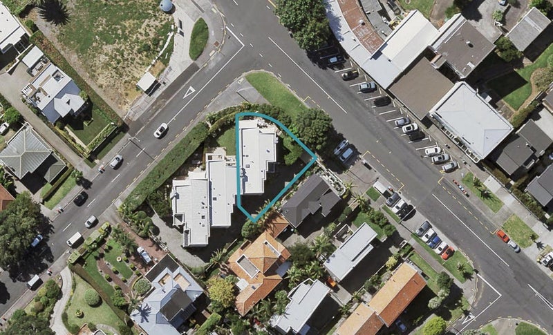 2 Ngaiwi Street, Orakei, Auckland - Carousel 1