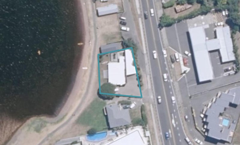 205 Lake Terrace, Waipahihi, Taupō - Carousel 1