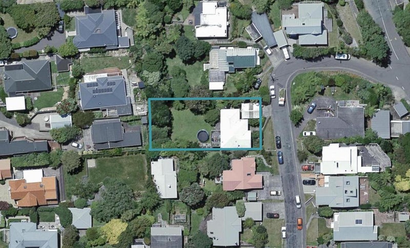33 Farm Road, Northland, Wellington - Carousel 1