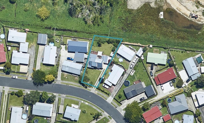 14 Solomon Street, Brookfield, Tauranga - Carousel 1