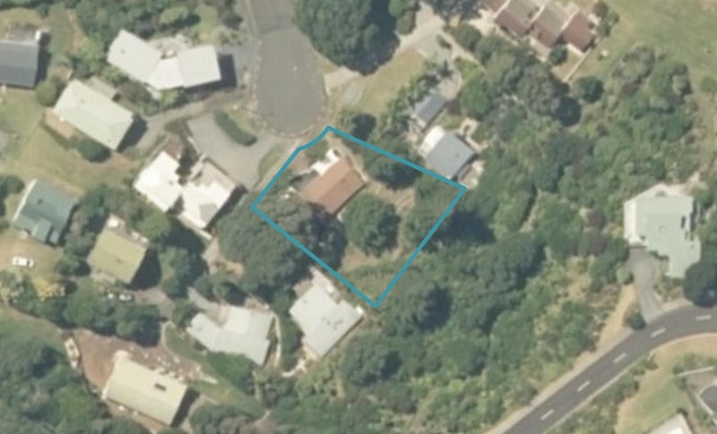 124 Oratia Place, Onemana, Whangamatā - Carousel 1