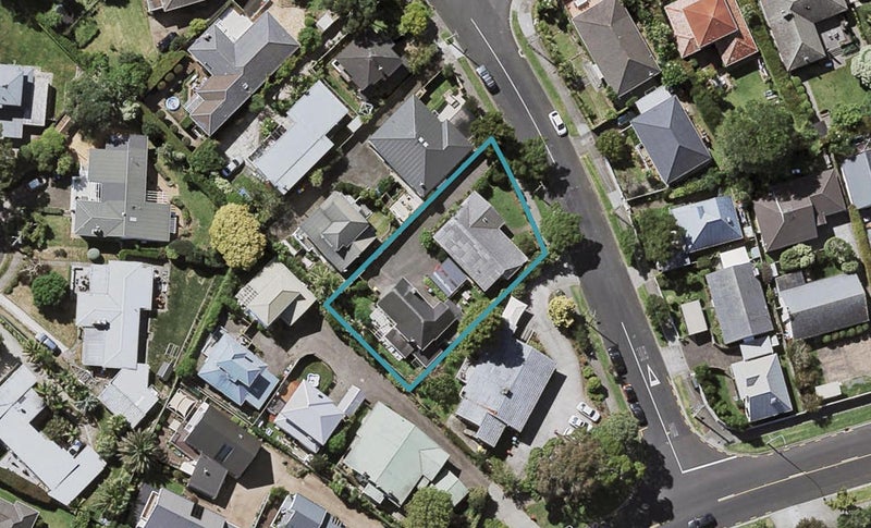 4 Blackett Crescent, Meadowbank, Auckland - Carousel 1