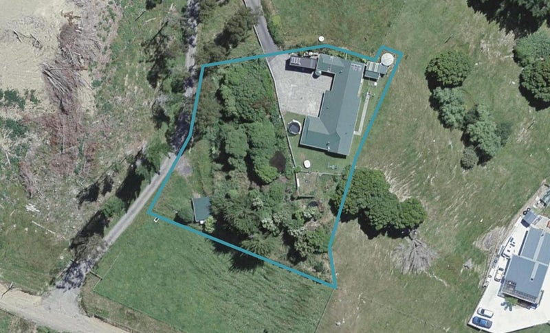 411 Makara Road, Karori - Carousel 1
