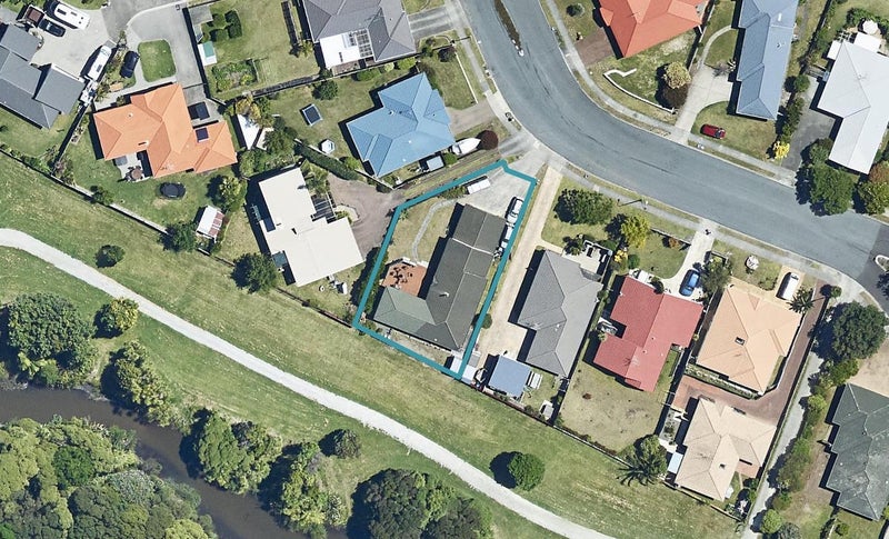 94 Dalton Drive, Papamoa Beach, Papamoa - Carousel 1
