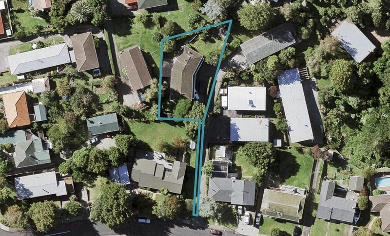 6 Kayeleen Place, Cockle Bay, Auckland - Carousel 1