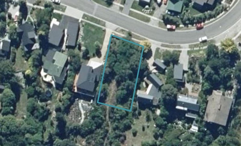 32 Cedar Drive, Kelvin Heights, Queenstown - Carousel 1