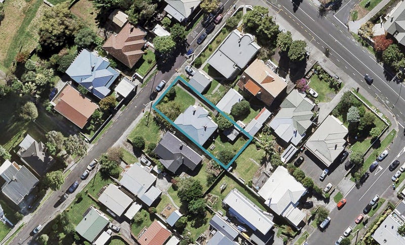 2 Benfield Avenue, Mount Albert, Auckland - Carousel 1