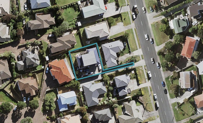 88 Sunset Road, Unsworth Heights, Auckland - Carousel 1
