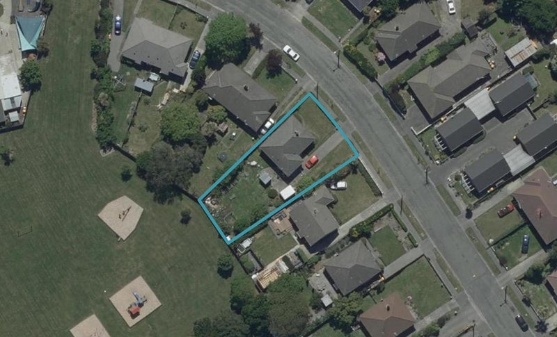 21 Pitcairn Crescent, Bryndwr, Christchurch - Carousel 1
