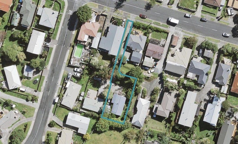 30A Glengarry Road, Glen Eden, Auckland - Carousel 1