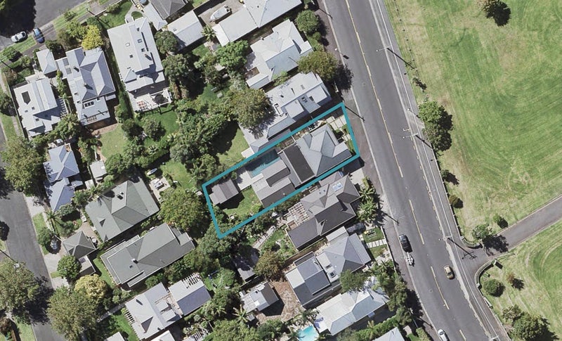 167 Vauxhall Road, Narrow Neck, Auckland - Carousel 1