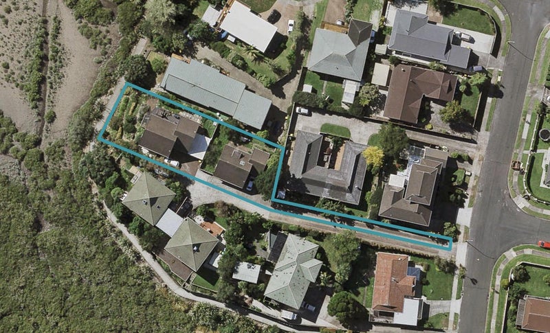 1/20 Kentigern Close, Pakuranga, Auckland - Carousel 1