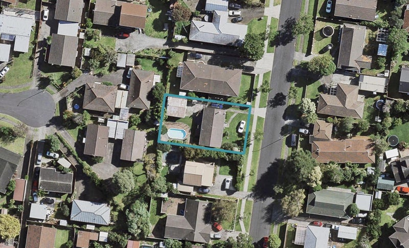17 Huber Street, Weymouth, Auckland - Carousel 1