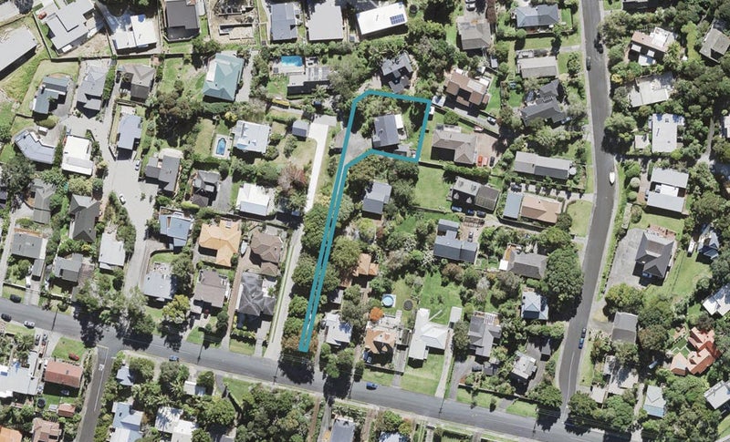 73B Island Bay Road, Beach Haven, Auckland - Carousel 1