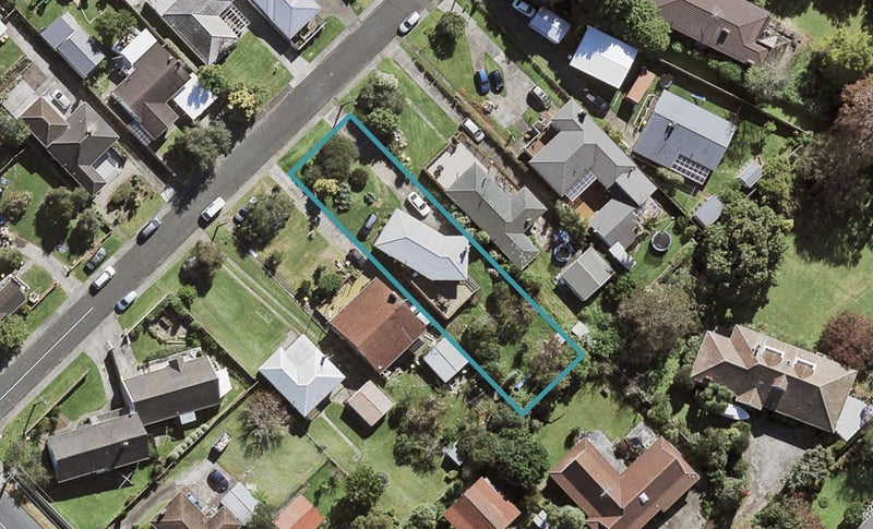 7 Benders Avenue, Hillcrest, Auckland - Carousel 1
