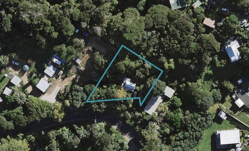 13 Goodwin Avenue, Oneroa, Waiheke Island - Carousel 1