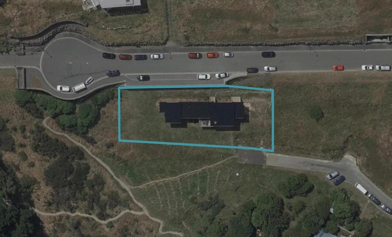 22 Te Wharau Lane, Charteris Bay, Lyttelton - Carousel 1