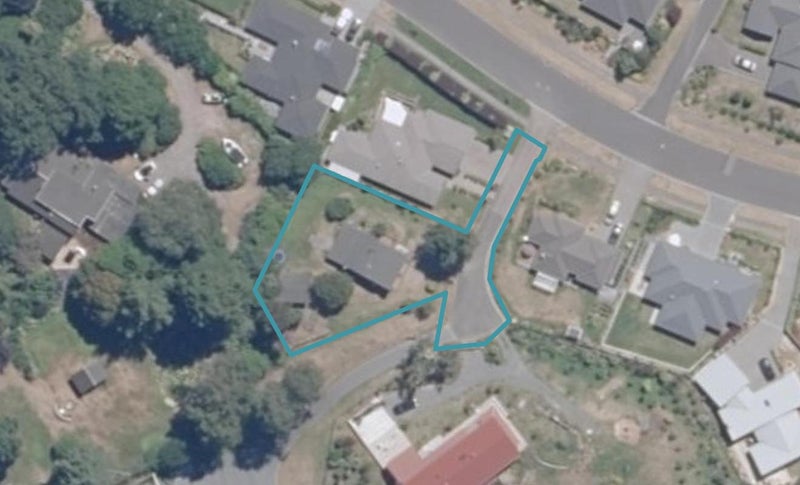 2 Warren Fisher Grove, Rangatira Park, Taupo - Carousel 1