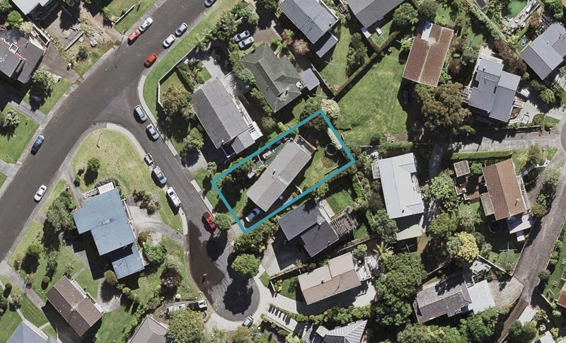 3 Almadale Place, Hillcrest, Auckland - Carousel 1
