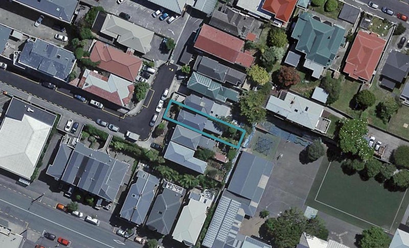 14 Edge Hill, Mount Victoria, Wellington - Carousel 1