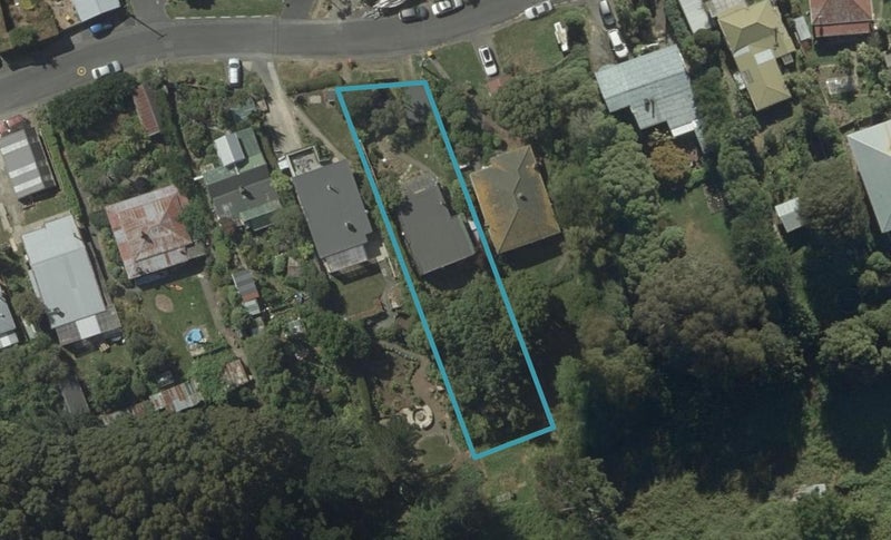 40 Waikana Street, Broad Bay, Dunedin - Carousel 1