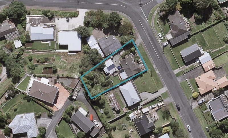 8 Alberta Road, Glen Avon, New Plymouth - Carousel 1